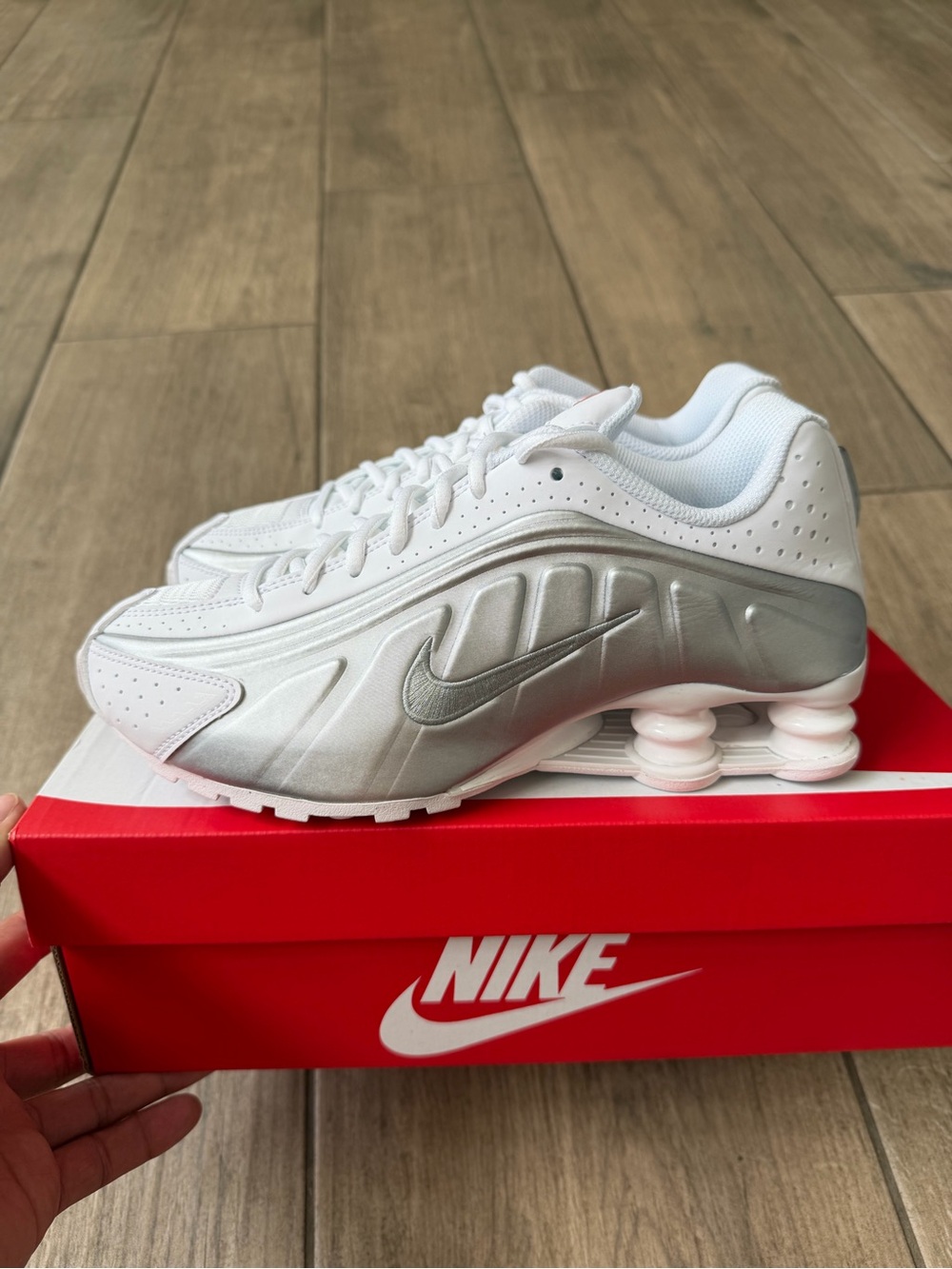 Nike Shox R4 (GS ) - Picture 4 of 9